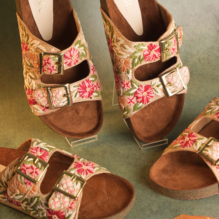 Bloom Raffia Flats